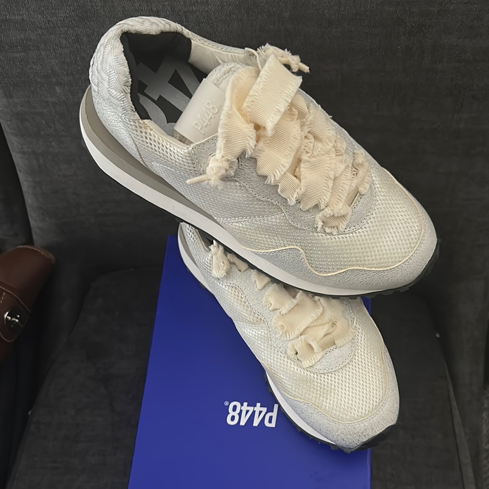 NEW P448 Women's Cancun Cream Textured Sneakers - Picture 4 of 6
